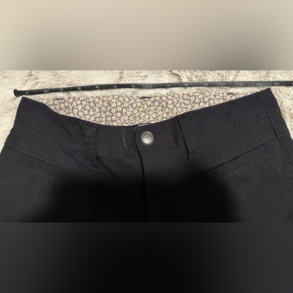 Athleta Black Women's Dipper Bermuda Shorts - Picture 4 of 16